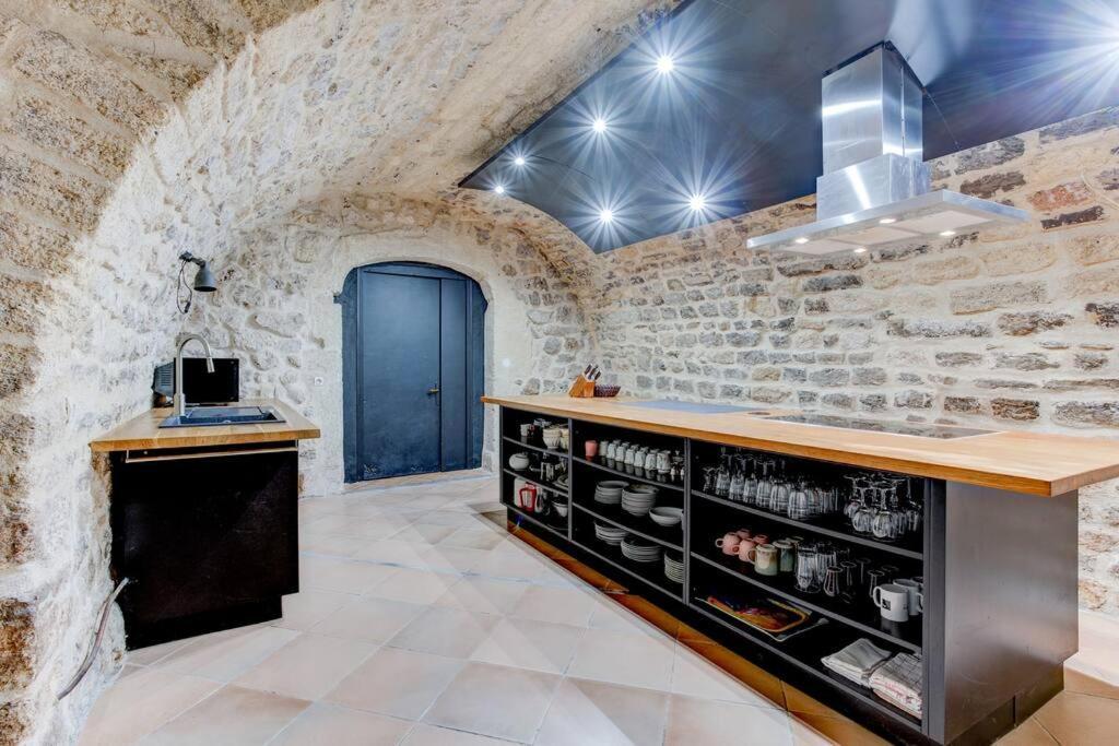 Stunning Medieval Getaway Vic-la-Gardiole Exterior foto